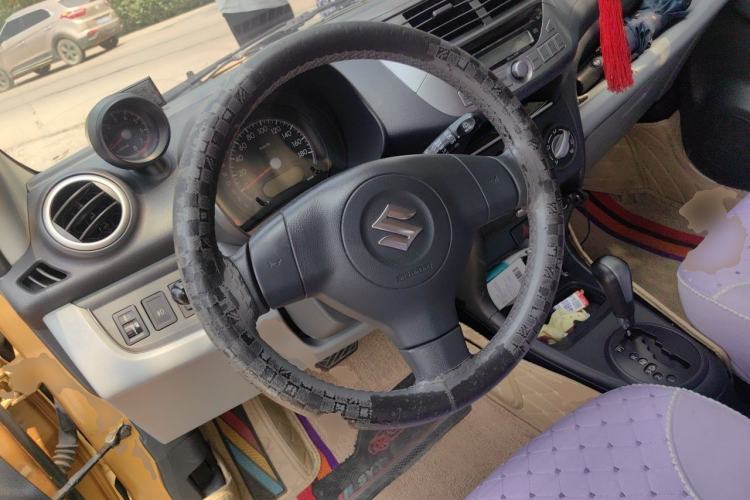 Used Suzuki Alto 2013 1.0L Automatic Luxury Model Steering Wheel
