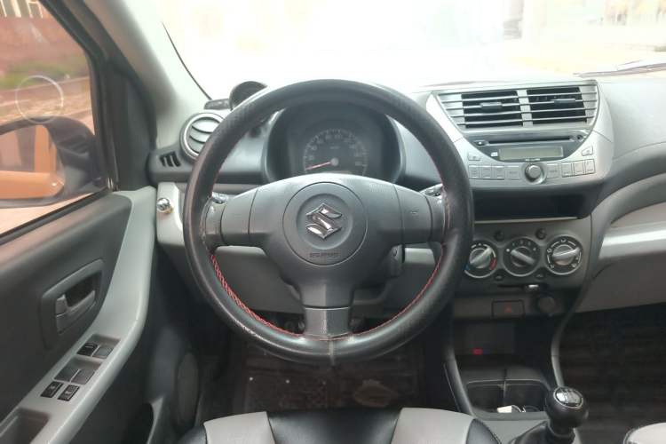 Used Suzuki Alto 2013 1.0L Manual Luxury Model Steering Wheel