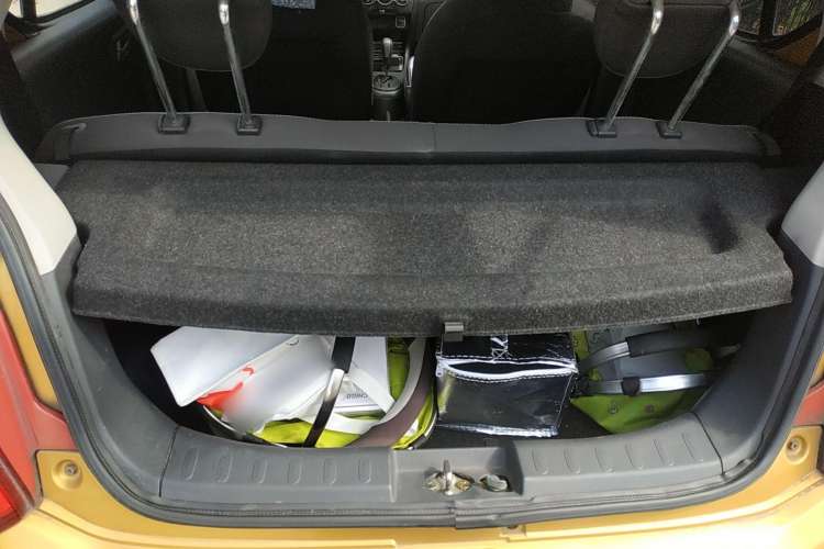 Used Suzuki Alto 2013 1.0L Automatic Luxury Model Trunk