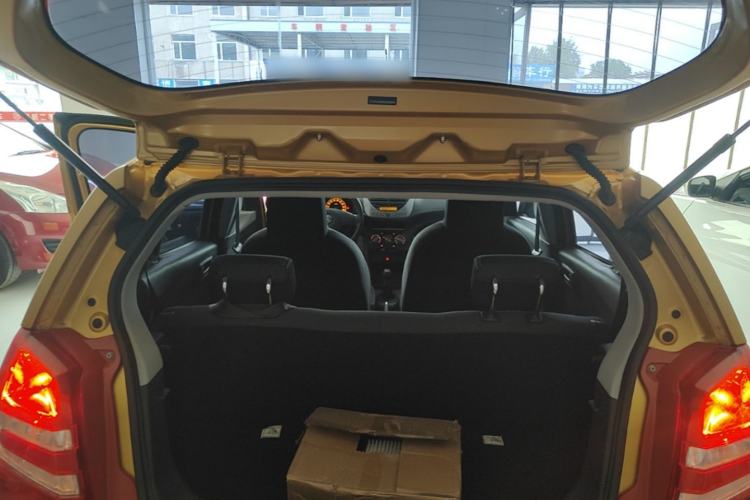 Used Suzuki Alto 2013 1.0L Manual Luxury Model Trunk