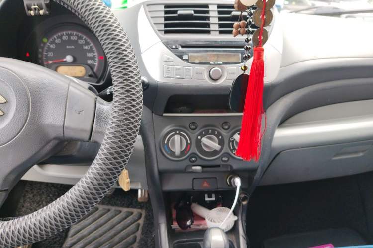 Used Suzuki Alto 2015 1.0L Automatic Limited Edition Audio And AC Panel
