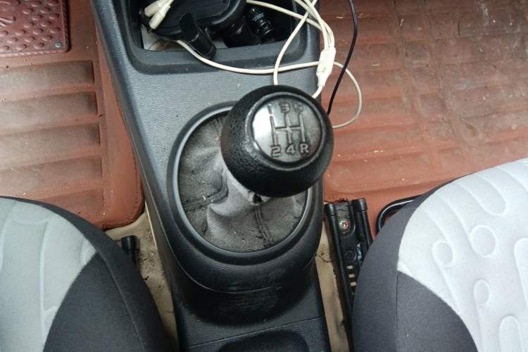 Used Suzuki Alto 2015 1.0L Manual Limited Edition Gear Lever