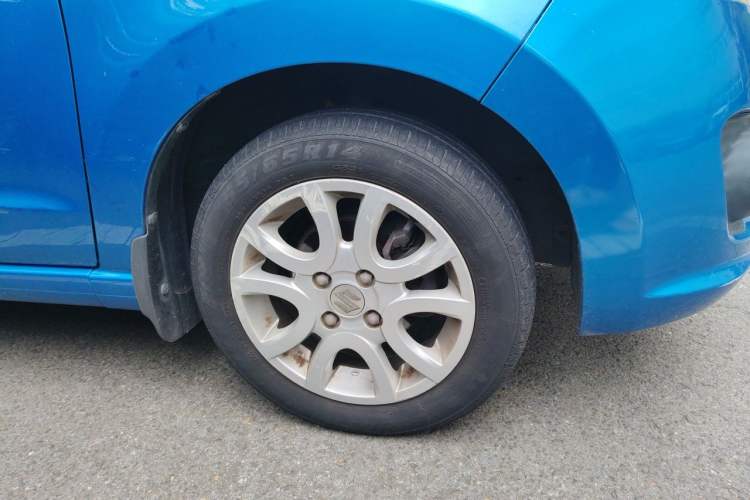 Used Suzuki Alto 2015 1.0L Automatic Limited Edition Right Front Wheel Hub