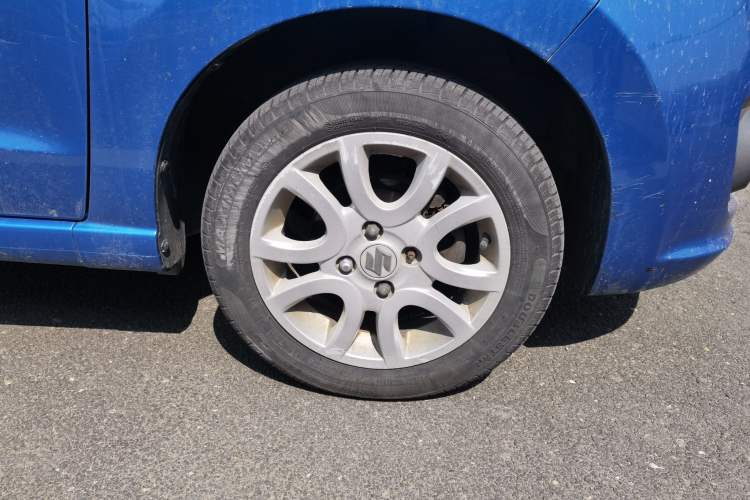 Used Suzuki Alto 2015 1.0L Automatic Limited Edition Right Front Wheel Hub