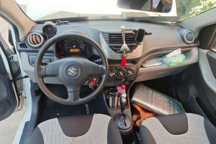 Used Suzuki Alto 2015 1.0L Automatic Limited Edition Center Console