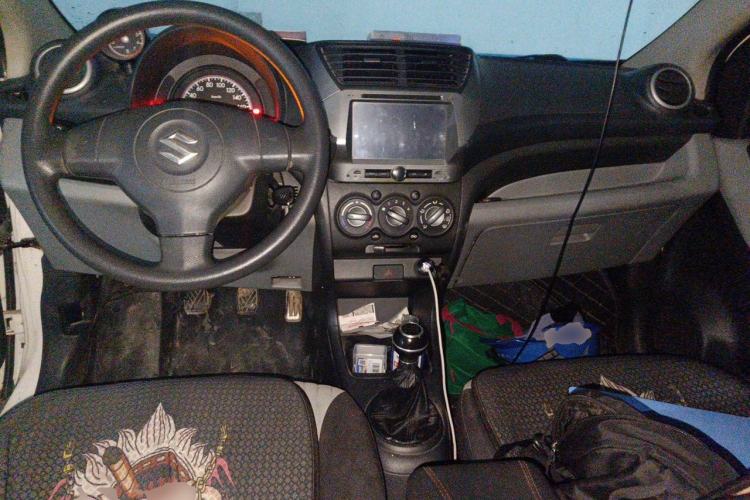 Used Suzuki Alto 2015 1.0L Manual Limited Edition Center Console