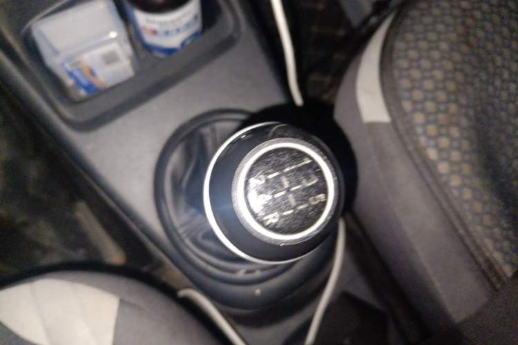 Used Suzuki Alto 2015 1.0L Manual Limited Edition Gear Lever