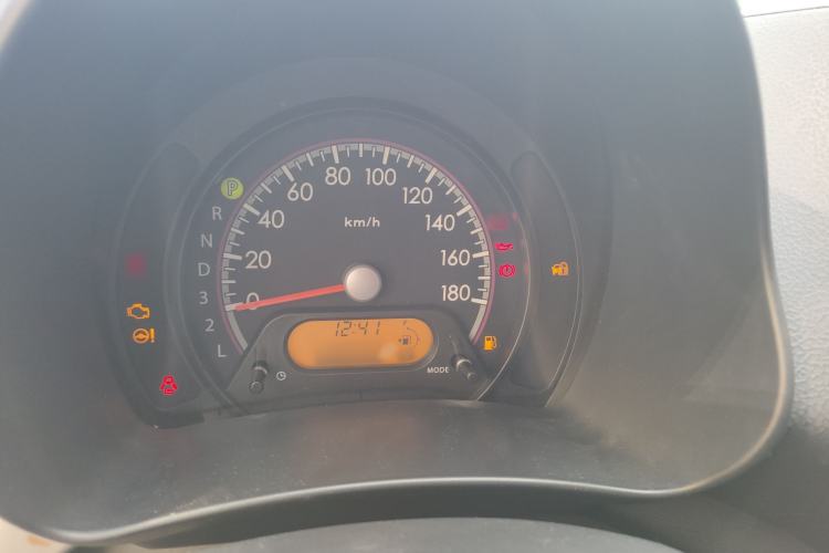 Used Suzuki Alto 2015 1.0L Automatic Limited Edition Interior 4
