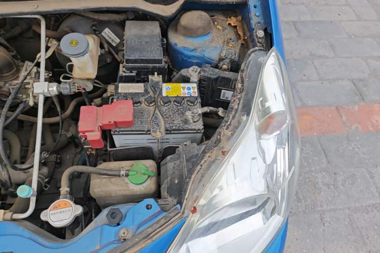 Used Suzuki Alto 2016 1.0L Automatic Deluxe Xuan Dong Edition Engine Bay Left