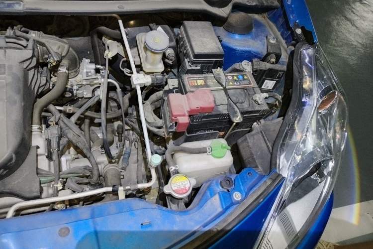 Used Suzuki Alto 2016 1.0L Automatic Deluxe Xuan Dong Edition Engine Bay Left