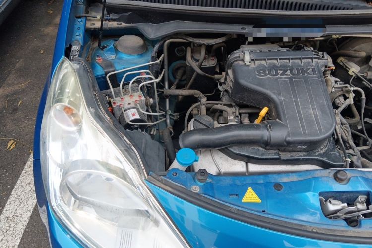 Used Suzuki Alto 2016 1.0L Automatic Deluxe Xuan Dong Edition Engine Bay Right