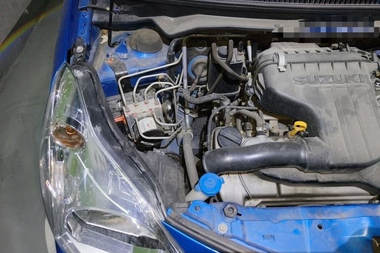 Used Suzuki Alto 2016 1.0L Automatic Deluxe Xuan Dong Edition Engine Bay Right