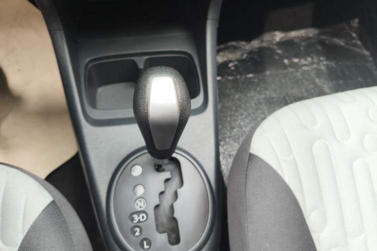Used Suzuki Alto 2016 1.0L Automatic Deluxe Xuan Dong Edition Gear Lever