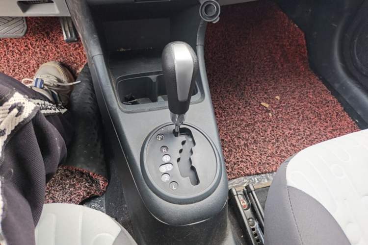 Used Suzuki Alto 2016 1.0L Automatic Deluxe Xuan Dong Edition Gear Lever