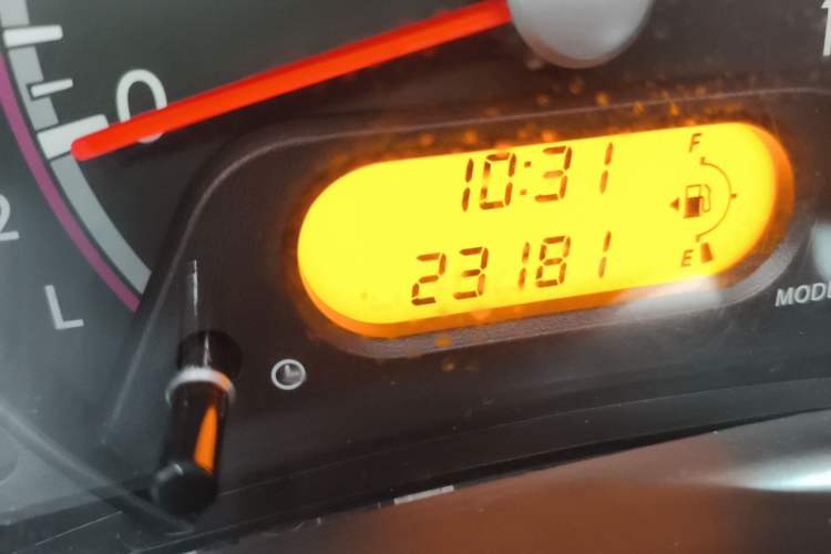 Used Suzuki Alto 2016 1.0L Automatic Deluxe Xuan Dong Edition Odometer Close Up