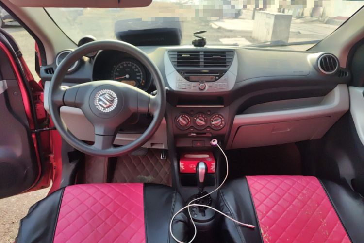 Used Suzuki Alto 2016 1.0L Automatic Deluxe Xuan Dong Edition Center Console