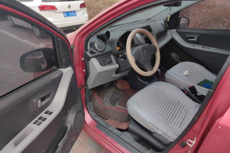 Used Suzuki Alto 2016 1.0L Automatic Deluxe Xuan Dong Edition Driver Seat
