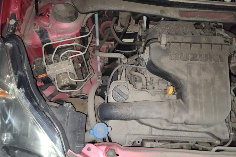 Used Suzuki Alto 2016 1.0L Automatic Deluxe Xuan Dong Edition Engine Bay Right