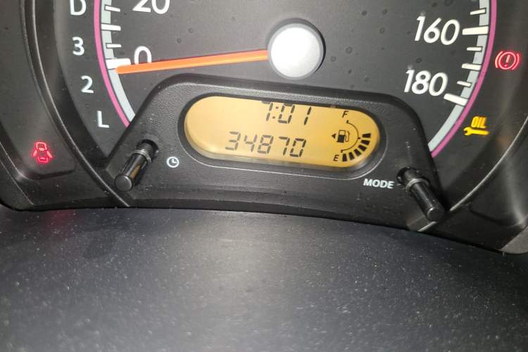 Used Suzuki Alto 2016 1.0L Automatic Deluxe Xuan Dong Edition Odometer Close Up