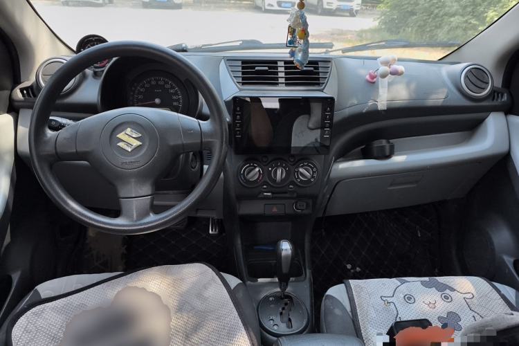 Used Suzuki Alto 2016 1.0L Automatic Deluxe Xuan Dong Edition Center Console
