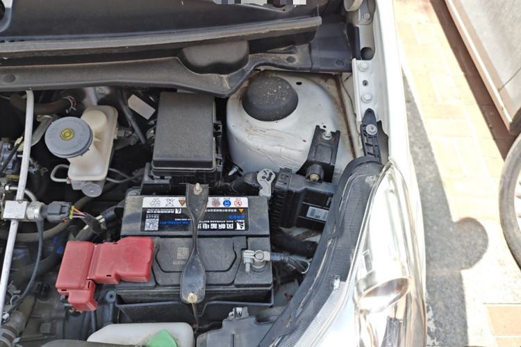 Used Suzuki Alto 2016 1.0L Automatic Deluxe Xuan Dong Edition Engine Bay Left