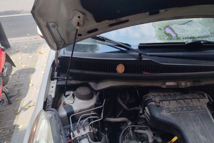 Used Suzuki Alto 2016 1.0L Automatic Deluxe Xuan Dong Edition Engine Bay Right