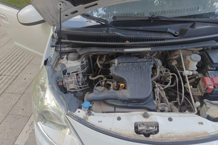 Used Suzuki Alto 2016 1.0L Automatic Deluxe Xuan Dong Edition Engine Bay Right