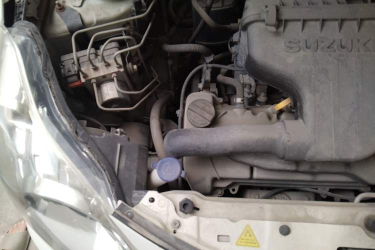 Used Suzuki Alto 2016 1.0L Automatic Deluxe Xuan Dong Edition Engine Bay Right
