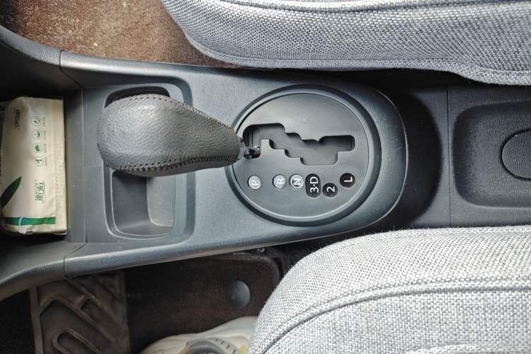 Used Suzuki Alto 2016 1.0L Automatic Deluxe Xuan Dong Edition Gear Lever