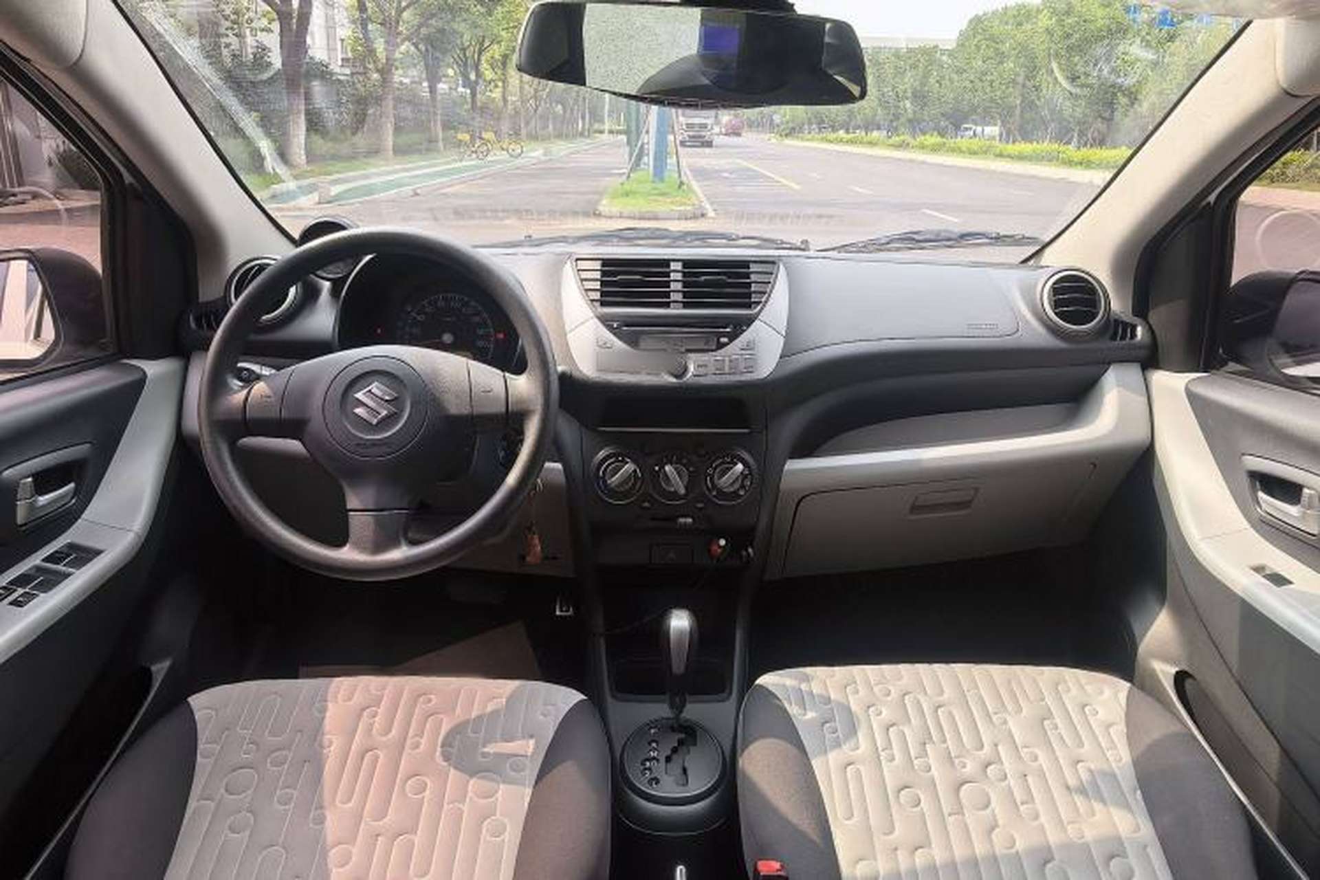 Used Suzuki Alto 2016 1.0L Automatic Deluxe Xuan Dong Edition Interior 2