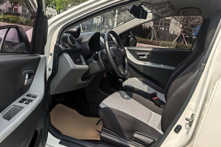 Used Suzuki Alto 2016 1.0L Automatic Deluxe Xuan Dong Edition Interior 2