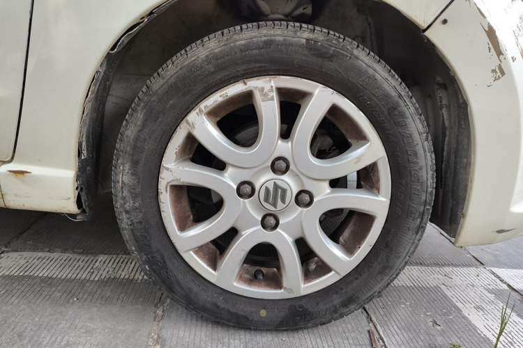 Used Suzuki Alto 2016 1.0L Automatic Deluxe Xuan Dong Edition Right Front Wheel Hub