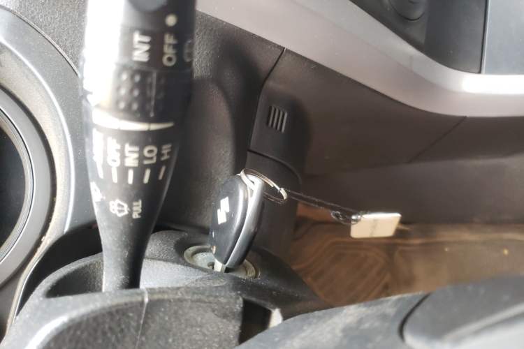 Used Suzuki Grand Vitara 2007 1.6 MT Standard Edition Vehicle Key