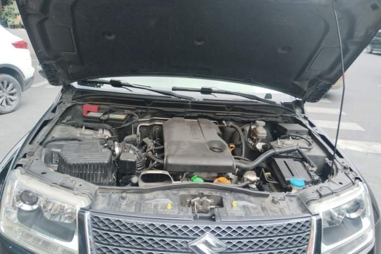 Used Suzuki Grand Vitara 2008 2.4 AT JLX-EL 5-Door Version Engine Bay