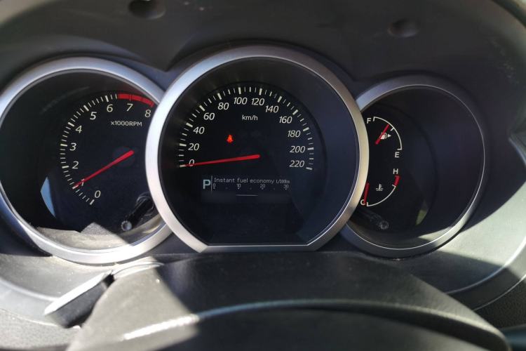 Used Suzuki Grand Vitara 2008 2.4 AT JX-EH 3-Door Version Instrument Cluster