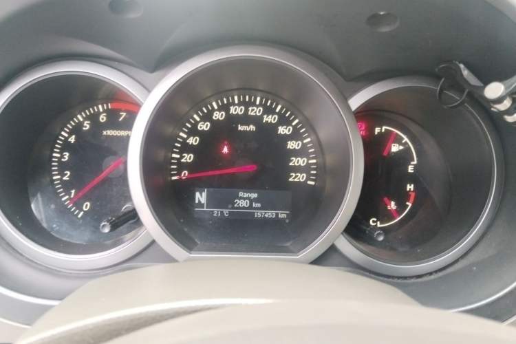 Used Suzuki Grand Vitara 2008 2.4 AT JLX-EL 5-Door Version Instrument Cluster