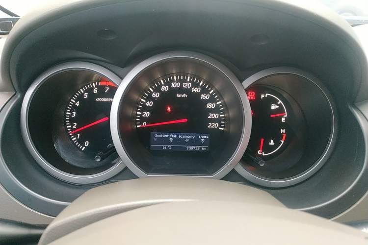 Used Suzuki Grand Vitara 2008 2.4 MT JLX-EL 5-Door Version Instrument Cluster