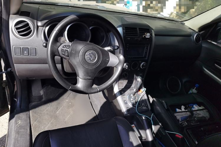 Used Suzuki Grand Vitara 2008 2.4 AT JX-EH 3-Door Version Interior 2