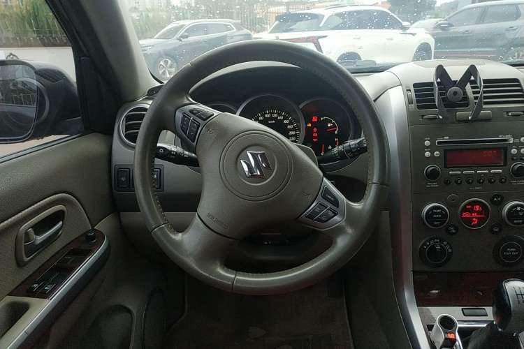 Used Suzuki Grand Vitara 2008 2.4 MT JLX-EL 5-Door Version Steering Wheel