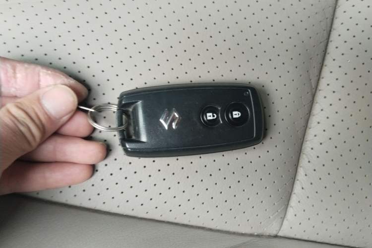 Used Suzuki Grand Vitara 2008 2.4 AT JLX-EL 5-Door Version Vehicle Key