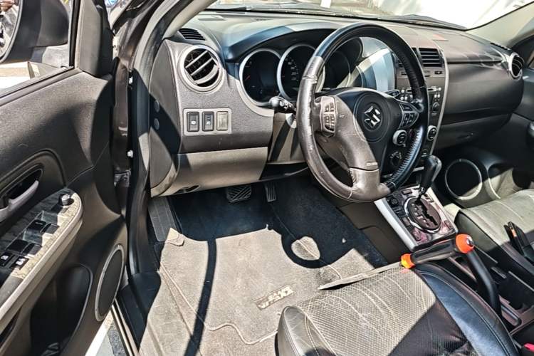 Used Suzuki Grand Vitara 2008 2.4 AT JLX-EL 5-Door Version Driver Seat