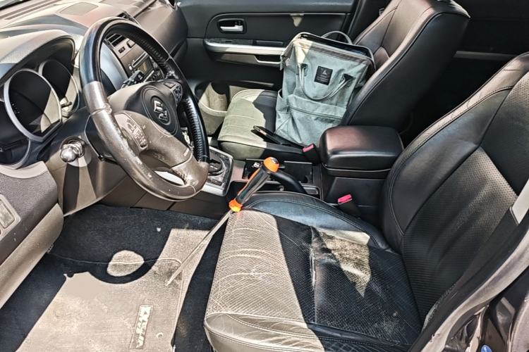Used Suzuki Grand Vitara 2008 2.4 AT JLX-EL 5-Door Version Left Front Seat