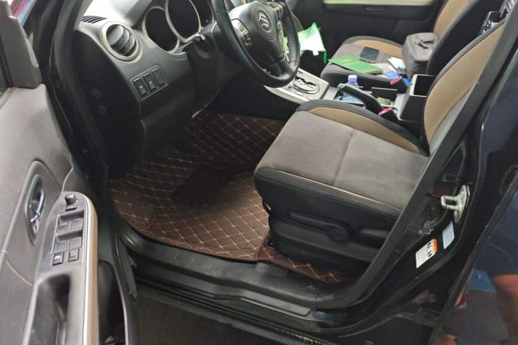 Used Suzuki Grand Vitara 2011 2.4 AT JLX-EL 5-Door Version Driver Seat