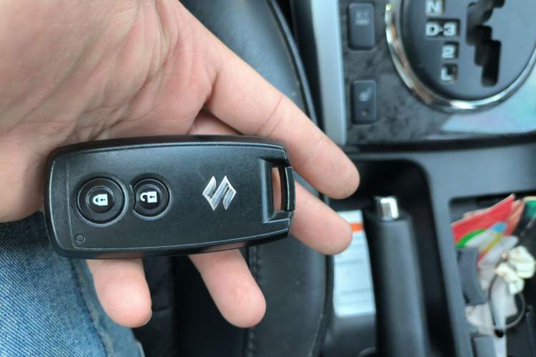 Used Suzuki Grand Vitara 2011 2.4 AT JLX-EL 5-Door Version Vehicle Key