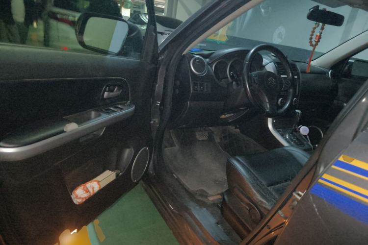 Used Suzuki Grand Vitara 2011 2.4 AT JLX-EL 5-Door Limited Edition Driver Seat
