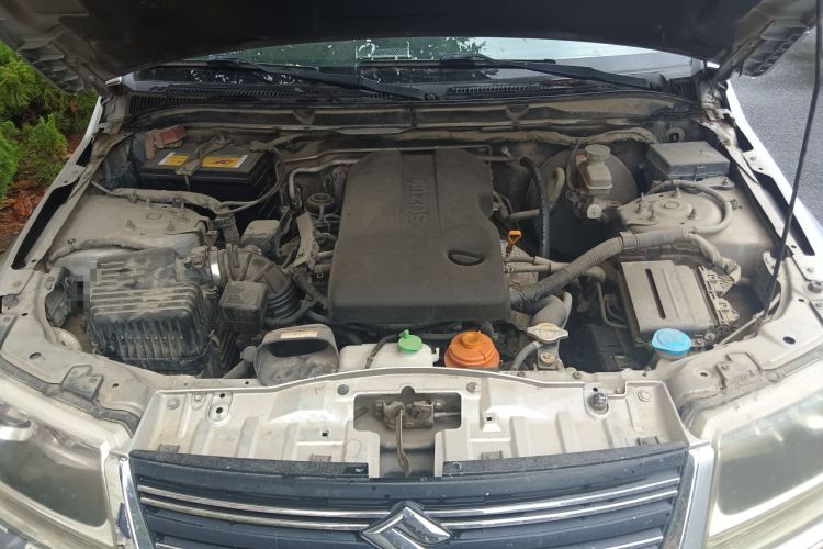 Used Suzuki Grand Vitara 2011 2.4 AT JLX-EL 5-Door Limited Edition Engine Bay