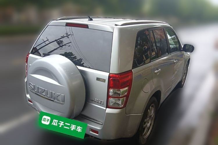 Used Suzuki Grand Vitara 2011 2.4 AT JLX-EL 5-Door Limited Edition Exterior 5
