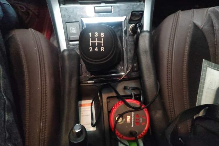 Used Suzuki Grand Vitara 2011 2.4 MT JLX-EL 5-Door Version Gear Lever