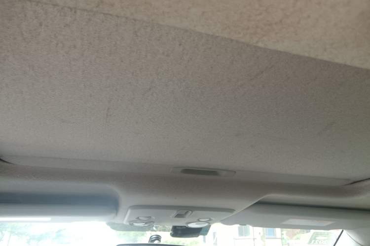 Used Suzuki Grand Vitara 2011 2.4 AT JLX-EL 5-Door Limited Edition Headliner