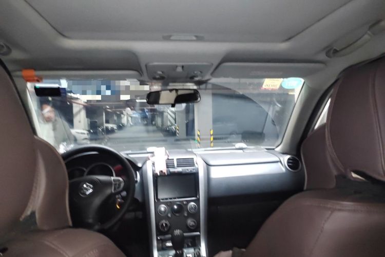 Used Suzuki Grand Vitara 2011 2.4 MT JLX-EL 5-Door Version Headliner